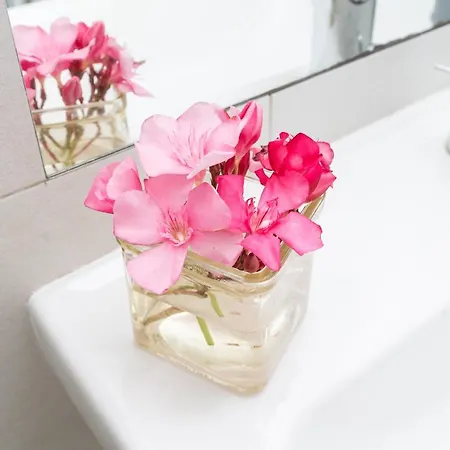 Appartamento Sunnyhill With Private And Shared Pool