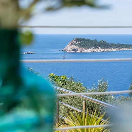 Apartman Sunnyhill With Private And Shared Pool