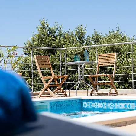 Sunnyhill With Private And Shared Pool Cavtat