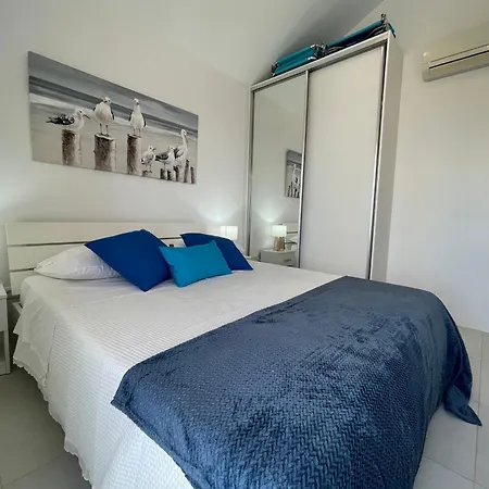 Apartment Sunnyhill With Private And Shared Pool