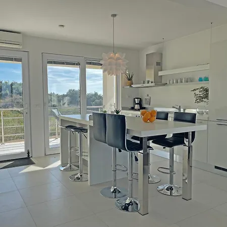 Sunnyhill With Private And Shared Pool * Cavtat