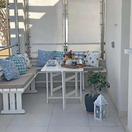Apartment Sunnyhill With Private And Shared Pool *