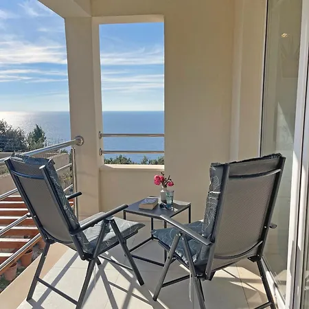 Apartment Sunnyhill With Private And Shared Pool *