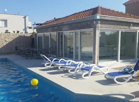 Sunnyhill With Private And Shared Pool * Cavtat