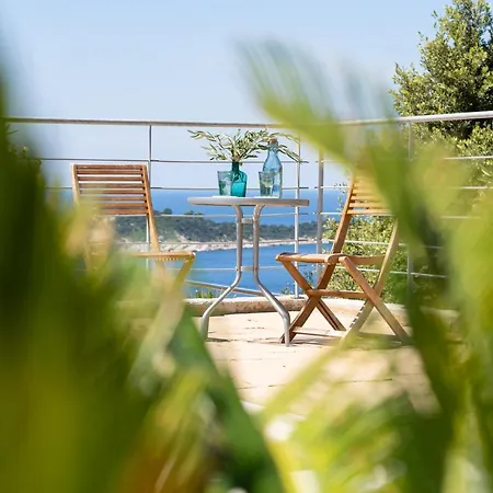 Sunnyhill With Private And Shared Pool *