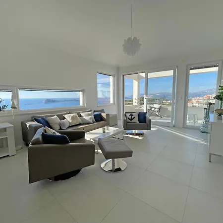 Sunnyhill With Private And Shared Pool Appartamento *