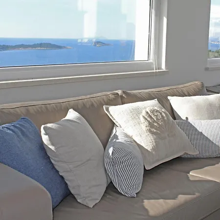 Sunnyhill With Private And Shared Pool *